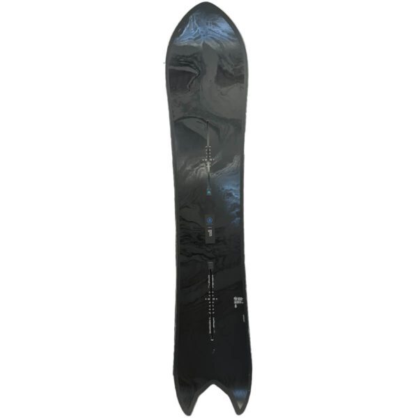 burton family tree pow wrench snowboard 2024 Pacific Boarder inspired shape provides float and flow with a loose feel that transitions into a powerful turn when engaged BURTON POW WRENCH 152
